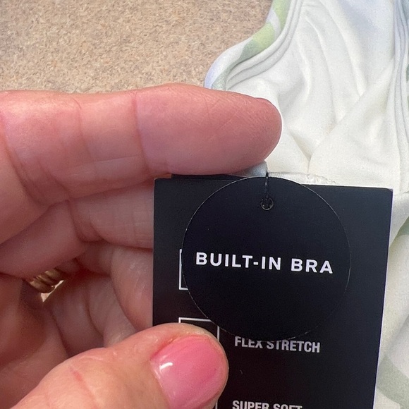 124. ID Ideology Women's Fluid Zebra Printed Cropped Tank Top, Size Large, NWT - Picture 10 of 14